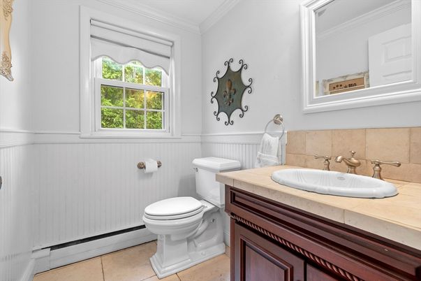 Bathroom, Interior, Tile Countertops