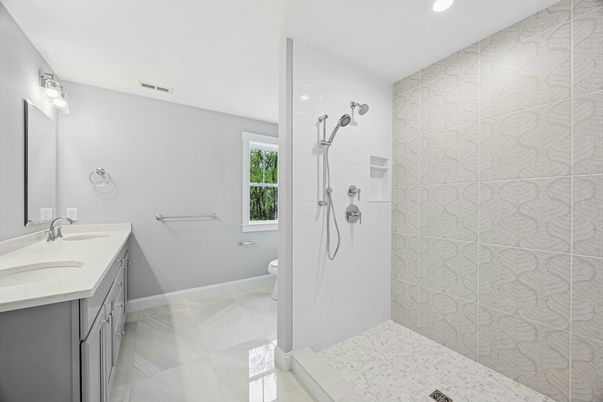 Bathroom, Dual Sink Vanities, Interior, Recessed Lighting