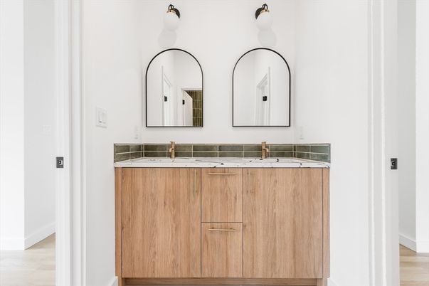 Bathroom, Dual Sink Vanities, Interior, Wood Texture Flooring