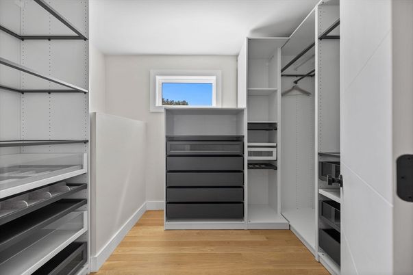 Interior, Walk-in Closets, Wood Texture Flooring
