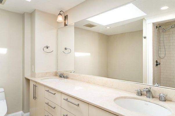 Bathroom, Dual Sink Vanities, Interior, Recessed Lighting