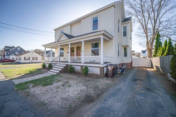 Backyard, Exterior, Facade, Queen Anne Victorian