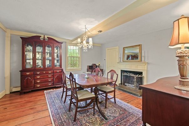 Chandelier, Dining room, Fireplace, Interior, Wood Texture Flooring