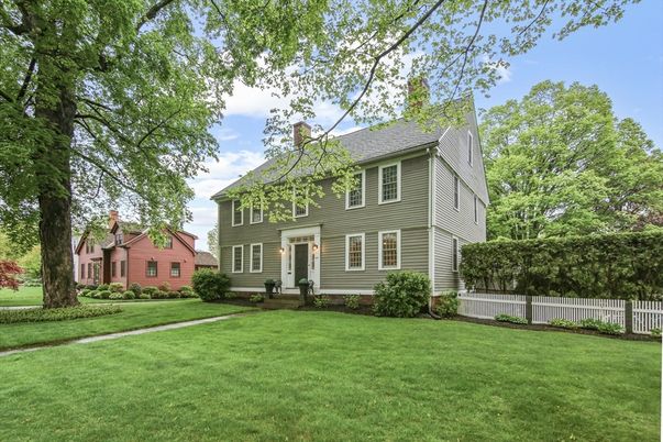 Backyard, Exterior, Facade, Georgian