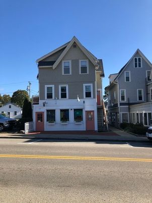 Exterior, Facade, Queen Anne Victorian