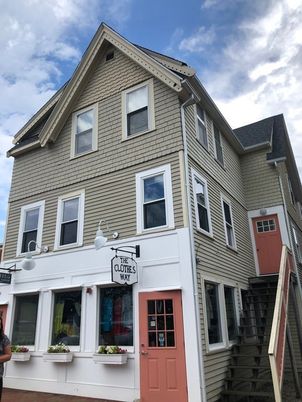 Exterior, Facade, Queen Anne Victorian
