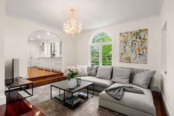 Chandelier, Interior, Living room, Recessed Lighting, Wood Texture Flooring