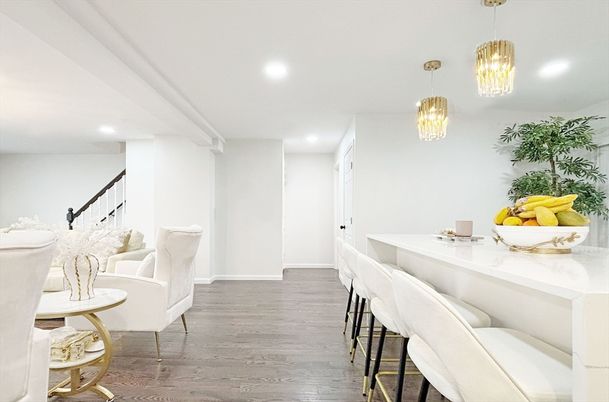 Interior, Pendant Lights, Recessed Lighting, Wood Texture Flooring