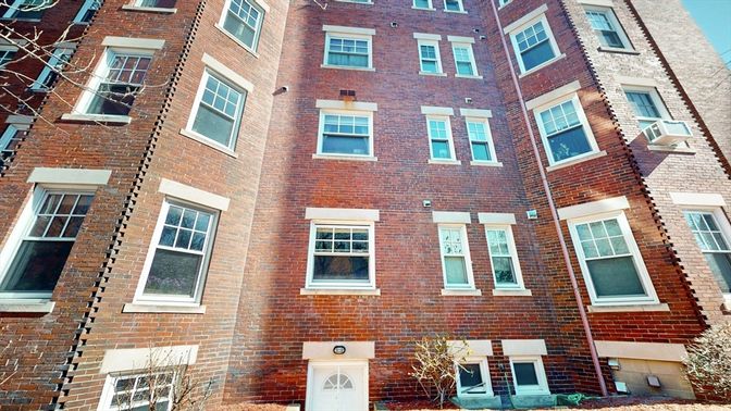 Exterior, Facade, Brick Facade, Rowhouse
