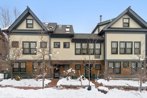 Exterior, Facade, Brick Facade, Queen Anne Victorian