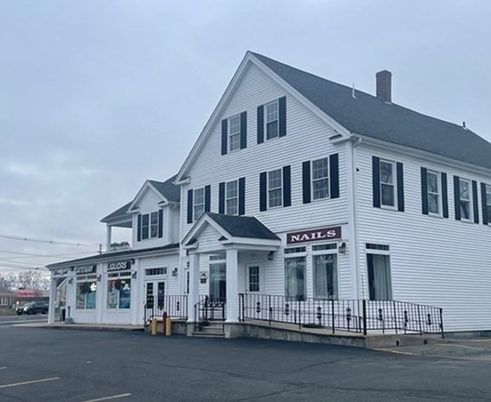 Attached, Exterior, Facade, Farmhouse