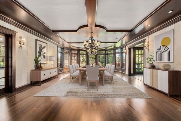 Chandelier, Dining room, Interior, Recessed Lighting, Wood Texture Flooring