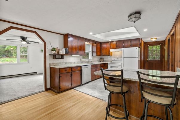 Interior, Kitchen, Recessed Lighting, Wood Texture Flooring
