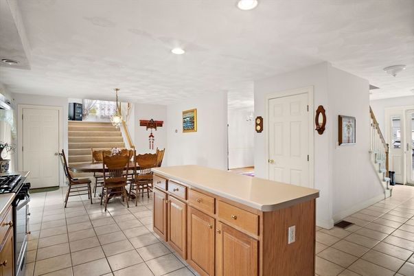 Dining room, Interior, Kitchen, Pendant Lights, Recessed Lighting