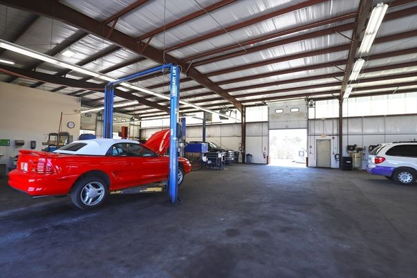 Garage, Interior