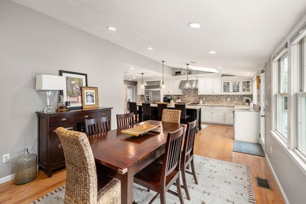 Dining room, Interior, Kitchen, Pendant Lights, Recessed Lighting, Wood Texture Flooring