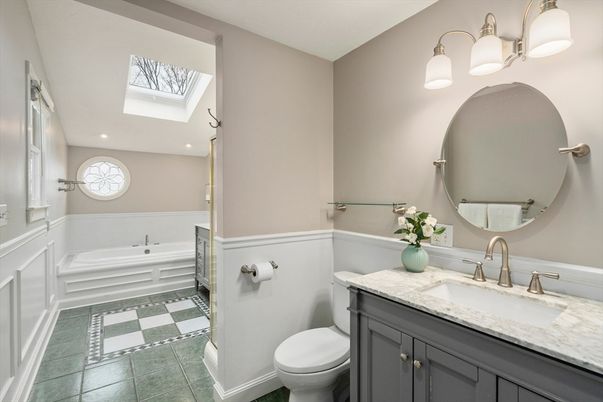 Bathroom, Interior, Recessed Lighting