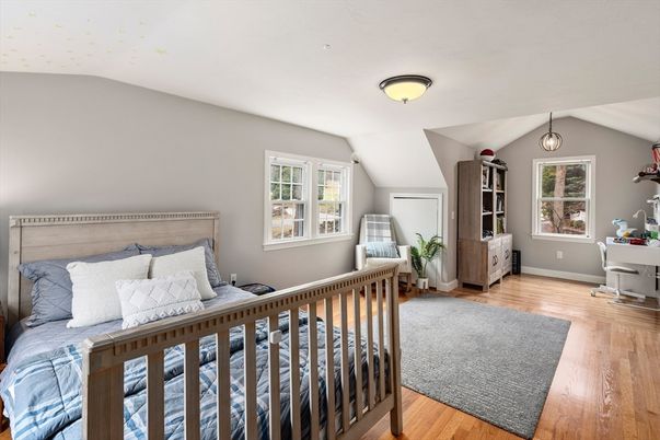 Bedroom, Interior, Pendant Lights, Wood Texture Flooring