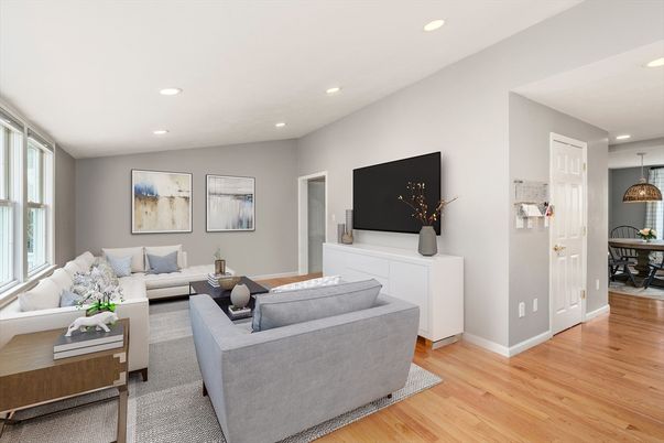 Dining room, Interior, Living room, Pendant Lights, Recessed Lighting, Wood Texture Flooring