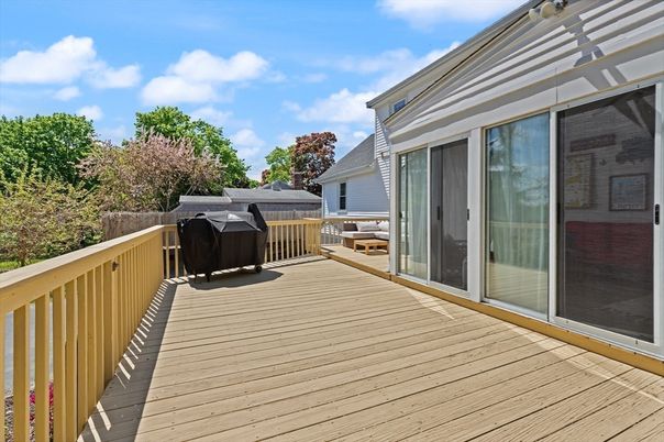 Exterior, Wood Texture Flooring