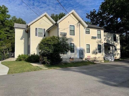 Exterior, Facade, Farmhouse