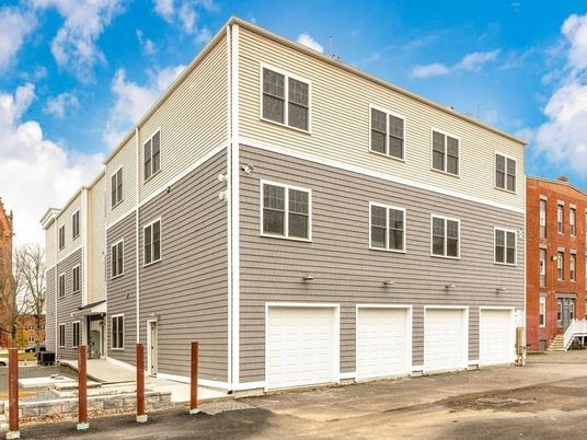 Attached, Exterior, Facade, Rowhouse