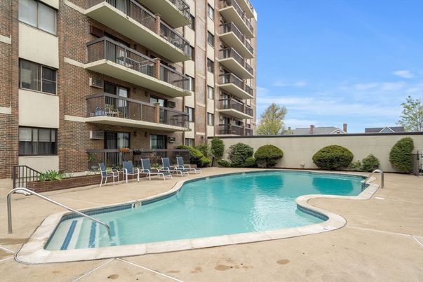 Exterior, Pool