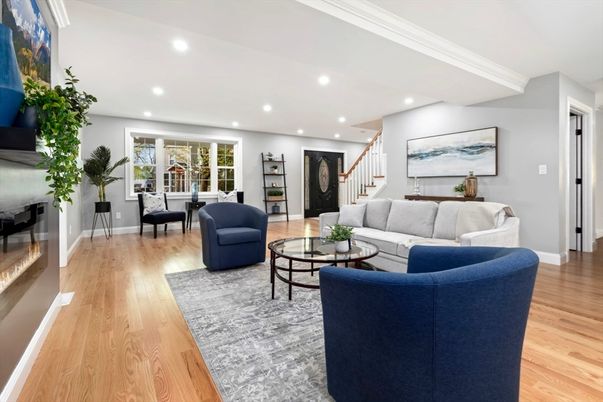 Interior, Living room, Recessed Lighting, Wood Texture Flooring