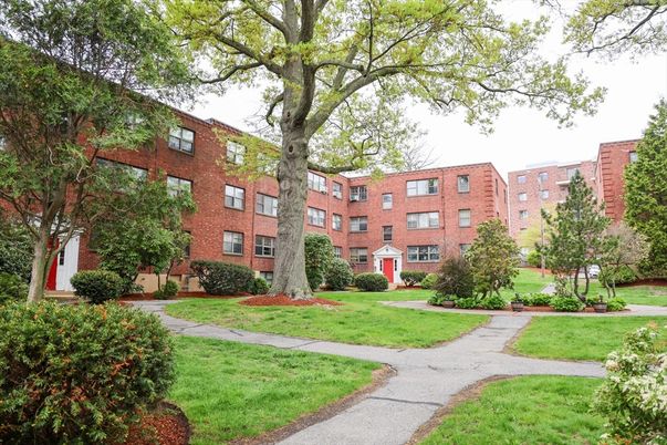 Backyard, Exterior, Facade, Brick Facade, Condo Building