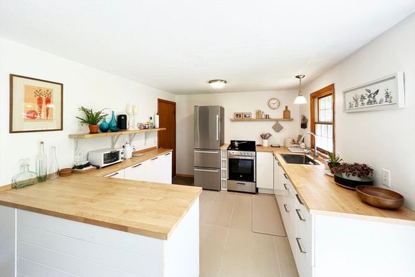 Interior, Kitchen, Pendant Lights, Stainless Steel Appliances