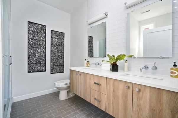 Bathroom, Dual Sink Vanities, Interior