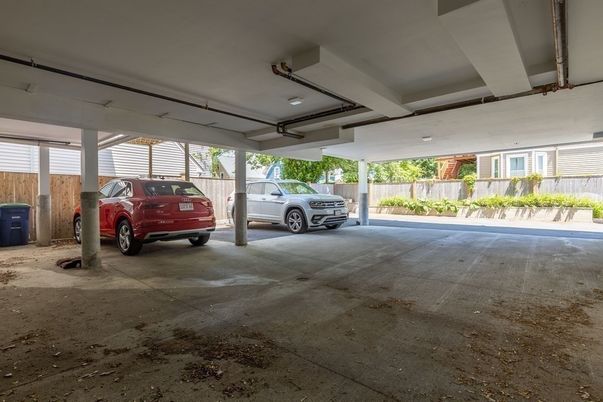Garage, Interior