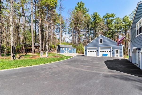 Detached Garage, Exterior