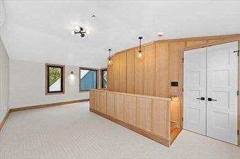 Empty room, Interior, Pendant Lights, Wooden Walls