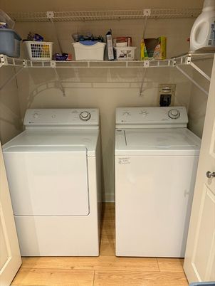 Interior, Utility Closets, Washer, Wood Texture Flooring