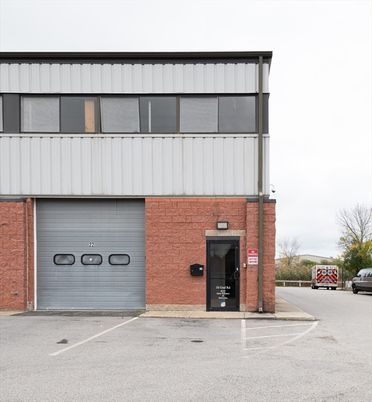 Attached, Exterior, Facade, Brick Facade, Modern