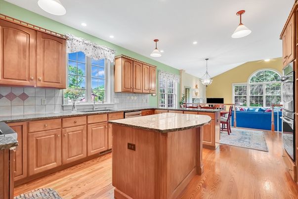 Dining room, Interior, Kitchen, Pendant Lights, Recessed Lighting, Wood Texture Flooring