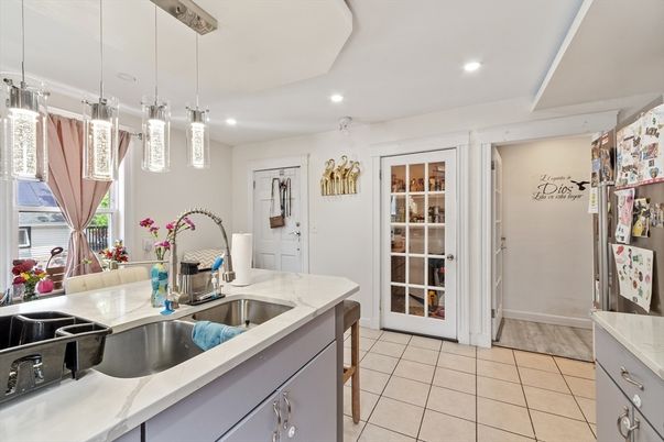 Interior, Kitchen, Pendant Lights, Recessed Lighting