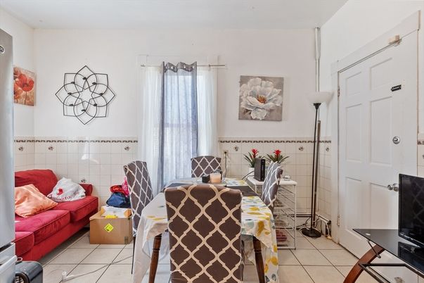 Dining room, Interior