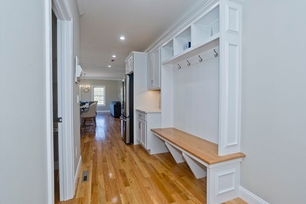 Chandelier, Dining room, Interior, Kitchen, Pendant Lights, Recessed Lighting, Wood Texture Flooring
