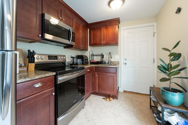 Interior, Kitchen, Stainless Steel Appliances