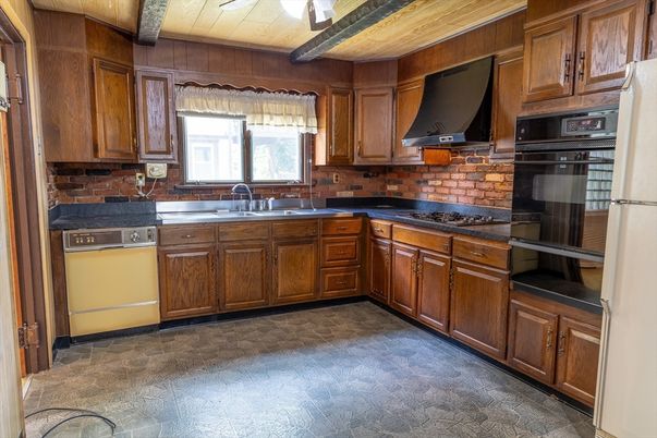 Interior, Kitchen, Wooden Beams, Wooden Ceilings