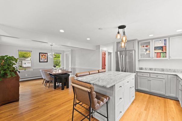 Chandelier, Dining room, Interior, Kitchen, Pendant Lights, Recessed Lighting, Stainless Steel Appliances, Wood Texture Flooring