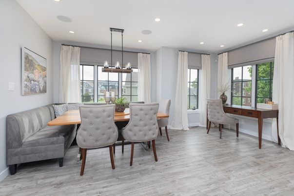 Chandelier, Dining room, Interior, Recessed Lighting, Wood Texture Flooring