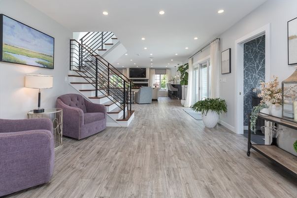 Interior, Recessed Lighting, Wood Texture Flooring