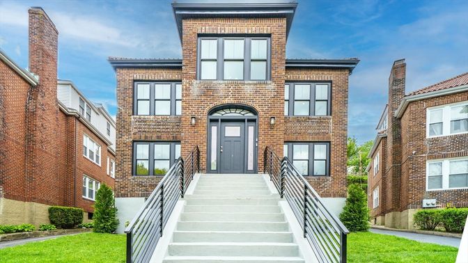 Exterior, Facade, Brick Facade, Rowhouse