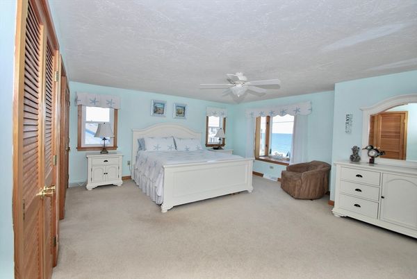 Bedroom, Interior, Water