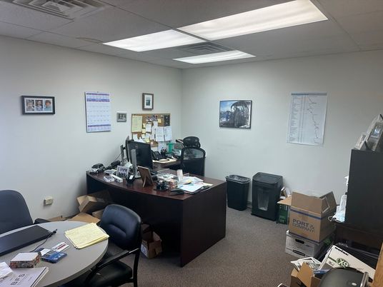 Home Office, Interior