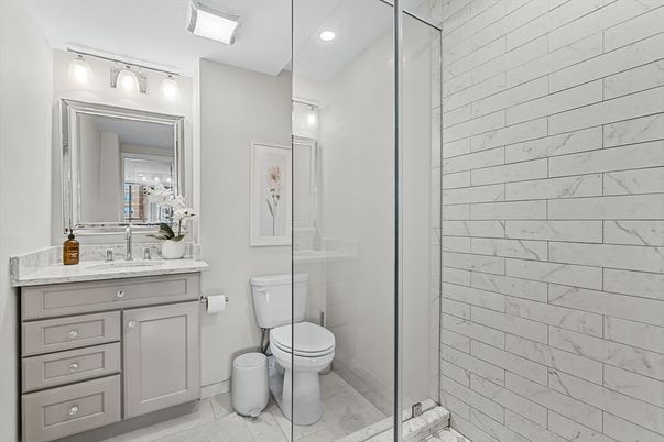 Bathroom, Interior, Recessed Lighting