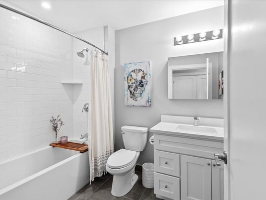 Bathroom, Interior, Recessed Lighting